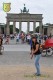 Bürogolf Online vor dem Brandenburger Tor in Berlin